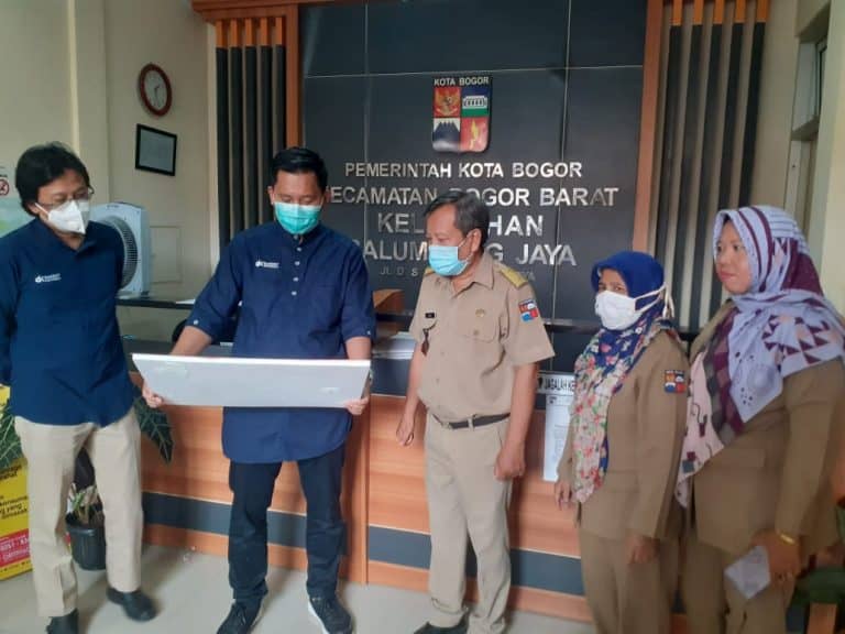 PT. Amanah Realti Dekost Indonesia, Bagikan 100 Paket Sembako Untuk Warga Kelurahan Balumbang Jaya