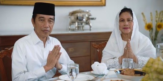 Idul Fitri,  Jokowi dan Iriana di Istana Bogor