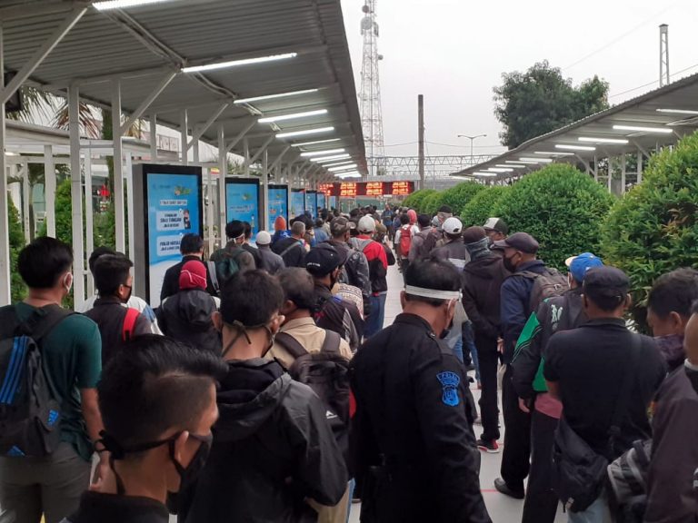 PT KCI Klaim Penumpang KRL di Stasiun Bogor 12.437 Orang
