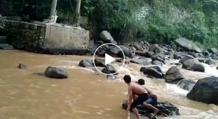Video, Pria Bunuh Diri di Jembatan Bale Binarum Kota Bogor