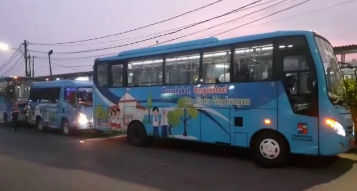 50 Bus Disediakan Untuk Angkut Calon Penumpang KRL di Stasiun Bogor