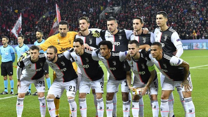 Ada Tiga Tim yang Berpeluang Treble Winner