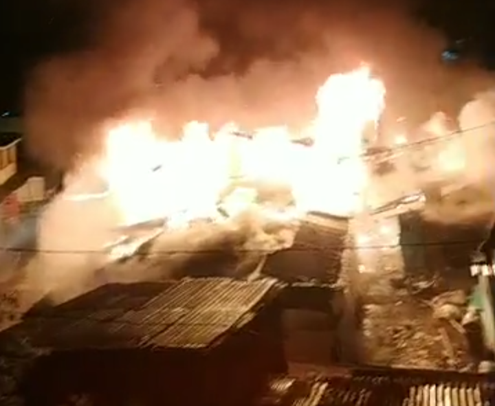 Video: Pasar Kebun Raya Cibodas di Kawasan Puncak-Cipanas Terbakar Hebat