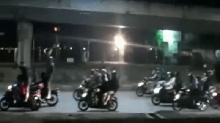 Video Viral Geng Motor Acungkan Golok di Bogor. Ini Penjelasan Polisi.