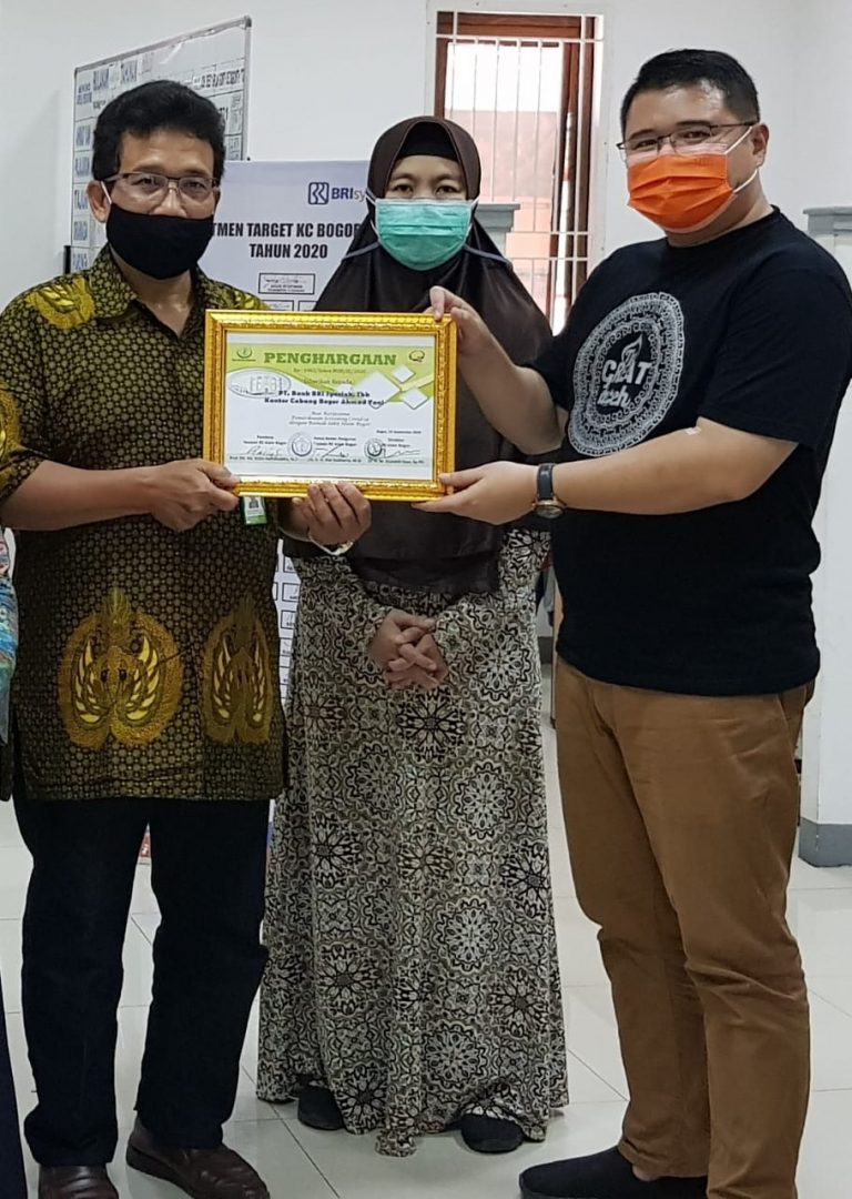 Khidmat untuk Umat, RS Islam Bogor Rapid Test Karyawan BRI Syariah Bogor.