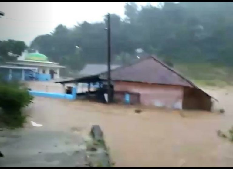Korban Banjir Bandang Desa Cibunian- Pamijahan Berangsur Membaik