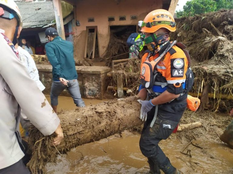 Baznas Bantu Korban Bencana Banjir Cicurug