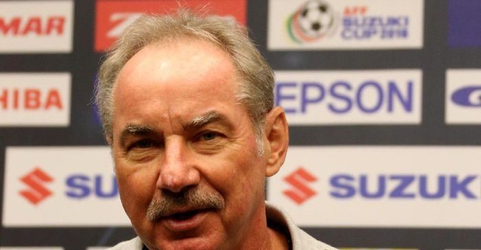 In Memoriam Alfred Riedl: Ini Perjalanannya Bersama Timnas Indonesia