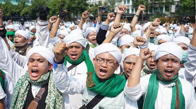 POLRI Kawal Demo Alumni 212 Tolak Omnibus Law UU Cipta Kerja