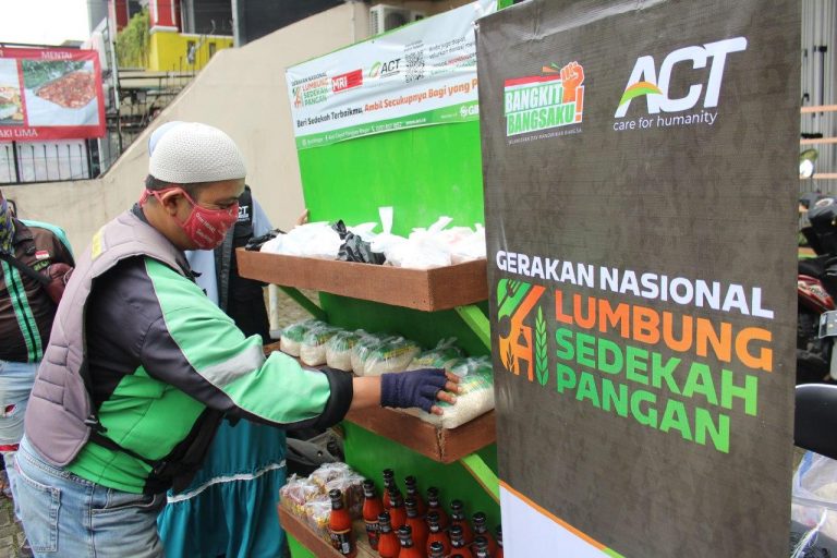 Jadi Laskar Sedekah Pangan di Hari Pangan Nasional