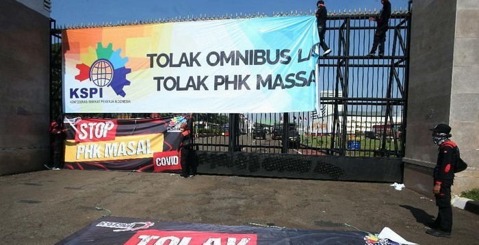 Omnibus Law Cipta Kerja Disahkan, KSPI Kecam Demo Dihalangi