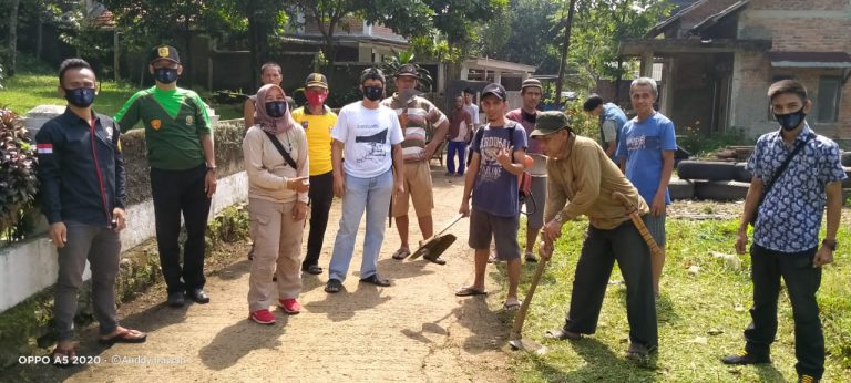 Pemdes LeuweungKolot Giat Jum’at Bersih