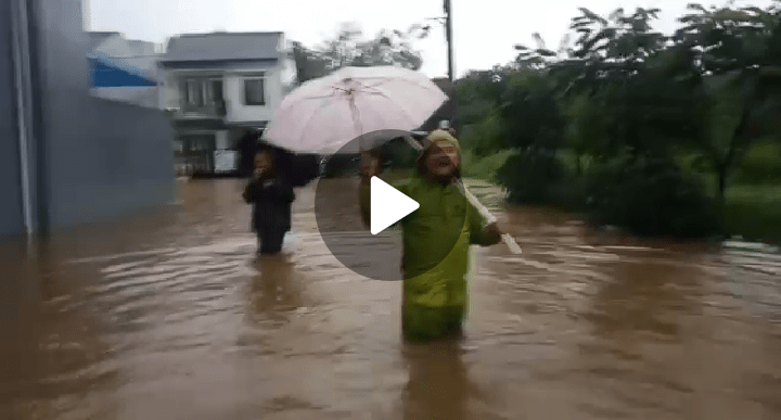 Video Detik-detik Banjir Rendam Komplek Perumahan Bumi Kartika Dramaga Bogor, Mirip Sungai Ciliwung