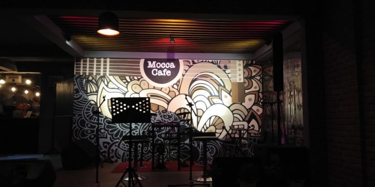 Akhir Pekan Nonton Live Music di Mocca Cafe