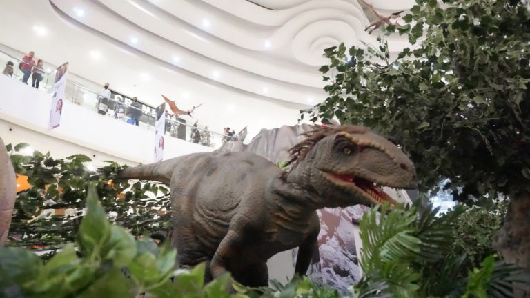 Jelajahi Pulau Dinosaurus Di Wahana “Dino Island Expedition” Cibinong City Mall