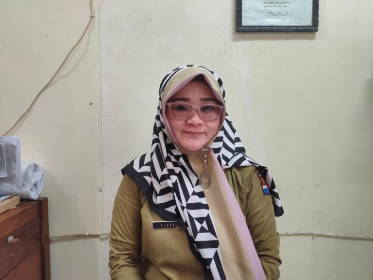 Produksi Kerupuk Kangkung, Kelurahan Sindangrasa Gerakan KWT Mutiara Hejo