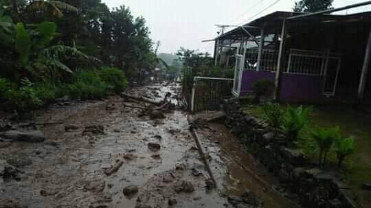 Banjir Bandang Susulan Puncak Bogor Terjadi, Warga Sempat Terseret
