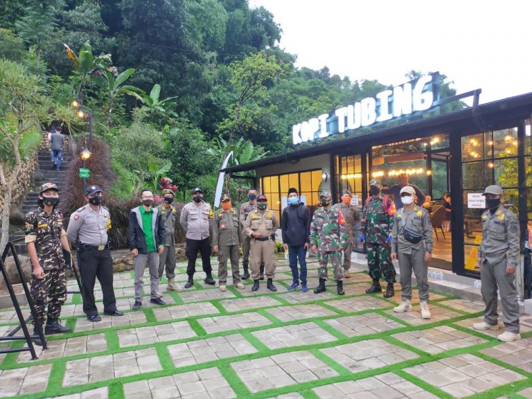Pengelola Kafe Kopi Tubing Abaikan Aturan Prokes, LBH GP Ansor Geruduk Lokasinya Bareng Polisi