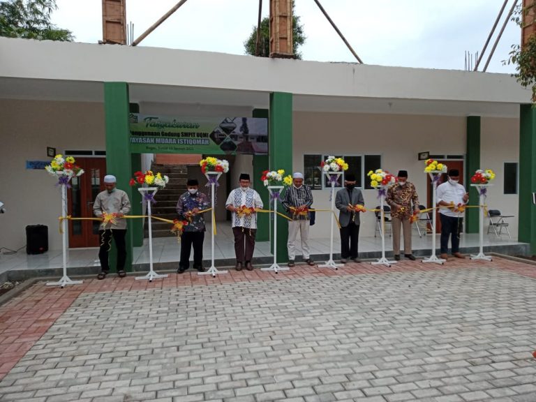 SMP IT Ummul Quro Muara Istiqomah Resmikan Gedung Baru