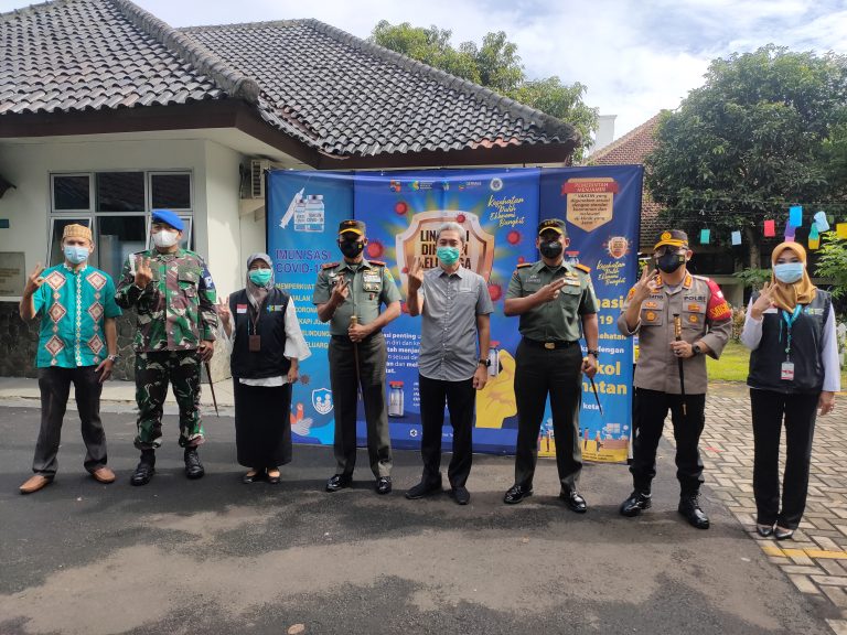Wakil Walikota Bogor Hadir saat Vaksin Kedua di Puskesmas Tanahsareal