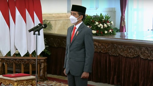 Jokowi Optimistis 182 Juta Penduduk Indonesia Divaksin Covid-19 Akhir 2021