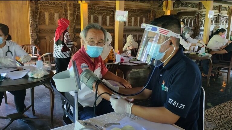 Rumah Sakit Bogor Senior Hospital Berikan Vaksin pada 700 Nakes