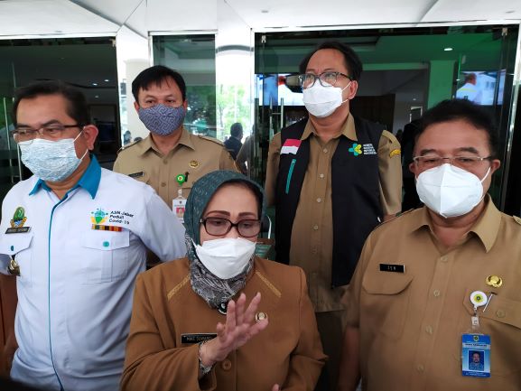 Dari 339.958, Baru 6 Persen Lansia di Kabupaten Bogor Disuntik Vaksin Covid-19
