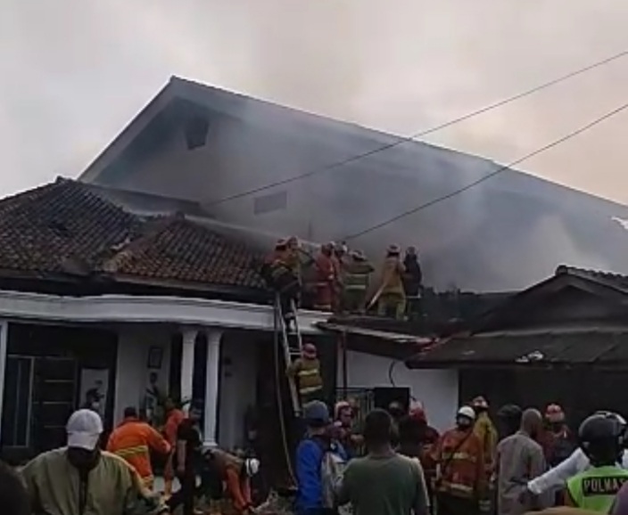 Dugaan Penyebab Kebakaran Pabrik Kerupuk Dramaga Bogor Belum Terungkap