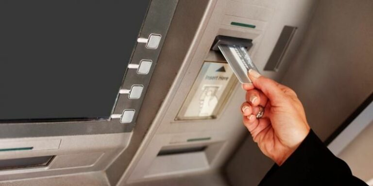 Ingat dan Catat, Cepat Tukar Kartu ATM Anda Sebelum Diblokir