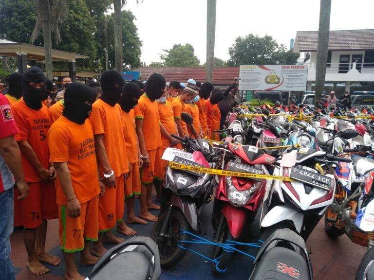 Tak Tanggung-Tanggung, 60 Bandit Angkut Ratusan Motor Hasil Curian di Bogor Pakai Truk