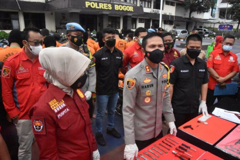 Dapatkan Motornya Kembali di Polres Bogor, Siska: Senang Banget Alhamdulillah