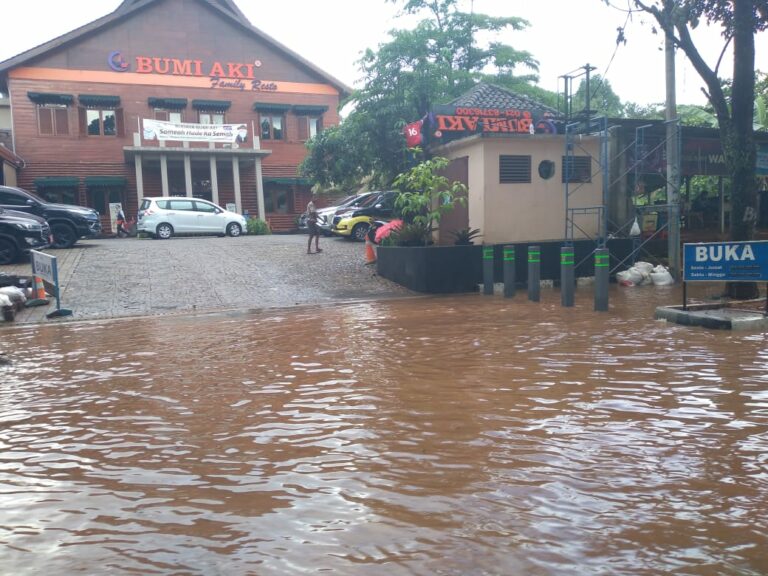 Pedestrian Pakansari Banjir, PUPR Ancam Hentikan Pembayaran