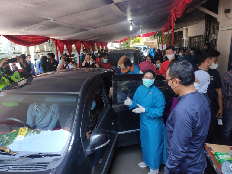 300 lansia Kota Bogor suntik Vaksinasi Drive Thru Hari Ini, Banyak yang Darah Tinggi