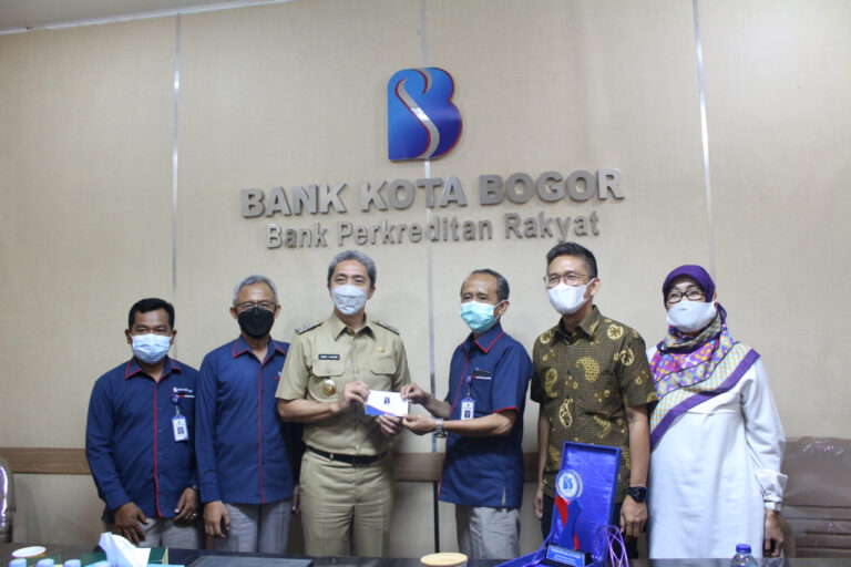 Bank Kota Bogor Uji Coba ATM Cardless Bersama Dedie A Rachim