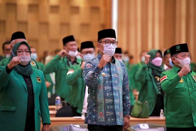 Akui Kontribusi DPW PPP Jawa Barat Ciptakan Perda Pondok Pesantren, Ridwan Kamil Dukung Tekad Ade Yasin ‘Bebenah’