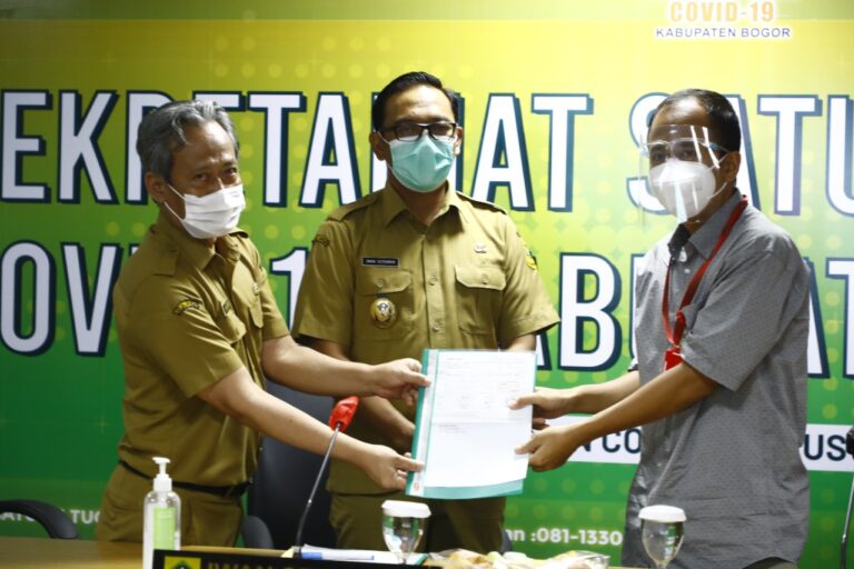 Wakil Bupati Bogor Terima Bantuan 320 APD dari ACE Hardware