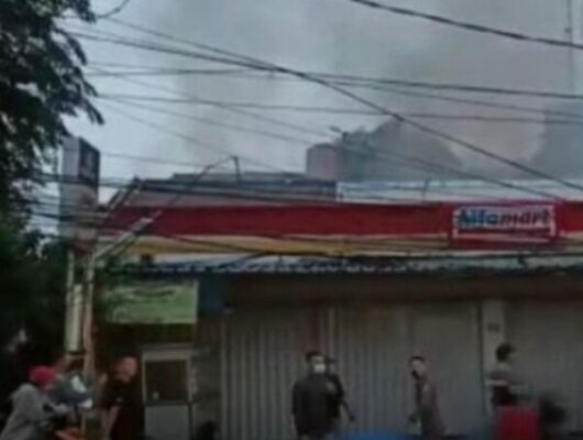 Alfamart di Cileungsi Terbakar