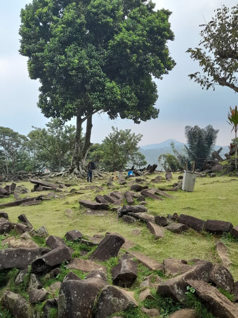 Situs Piramida Megalitik Gunung Padang Cianjur