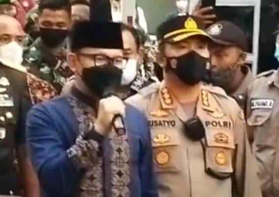 Wali Kota Bogor Menemui Pendukung Habib Rizieq 
