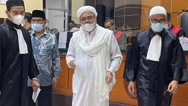
 Hakim menjatuhkan pidana kepada terdakwa Muhammad Rizieq Shihab dengan pidana penjara selama empat tahun. (Istimewa/Bogordaily.net)