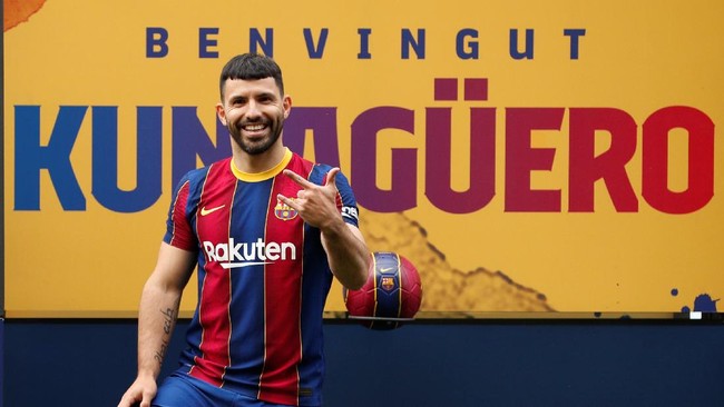Dikontrak Dua Tahun, Aguero Mulai Berlatih di Barcelona