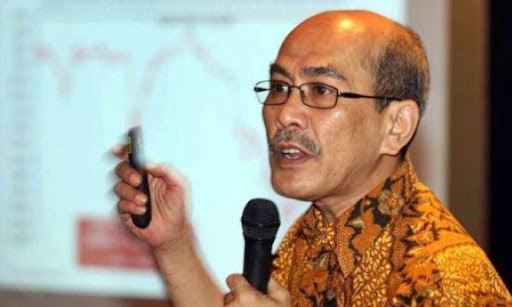 Wah..Faisal Basri Sarankan Jokowi Agar Keluarkan Dua Orang Ini dari Istana