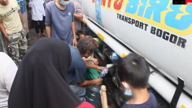 Krisis Air Bersih, Al-Irsyad Rescue Bogor Beri Bantuan kepada Warga