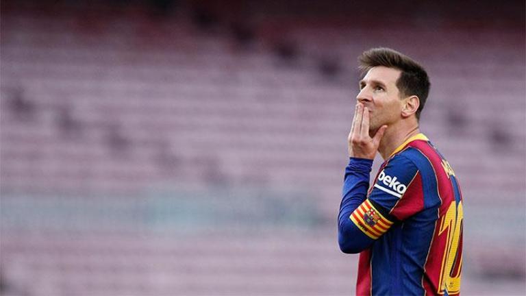 Gajinya Bakal Dipangkas 50 Persen, Lionel Messi Milih Bertahan di Barcelona