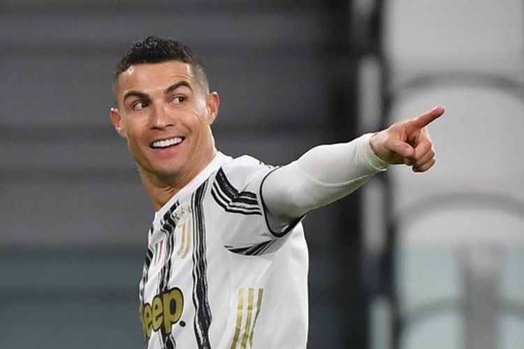 Ronaldo Putuskan Bertahan di Juventus. Kenapa Ya ?