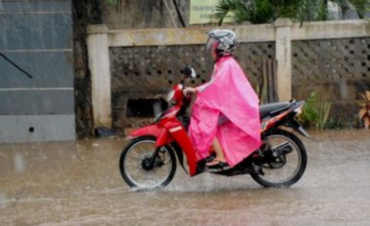 Hati-Hati! Kuasai Teknik Pengereman Ketika Musim Hujan