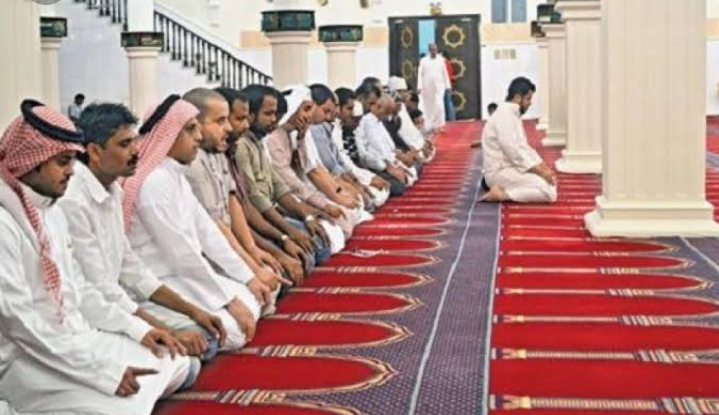 Manfaat yang Didapatkan Jika Shalat Berjamaah di Masjid