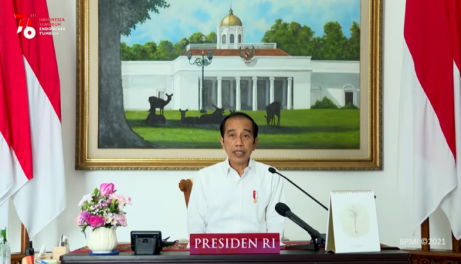 
 Presiden RI Joko Widodo (Jokowi) ingin dana bansos cepat di turunkan untuk rakyat, di YouTube Sekretariat Presiden, Minggu 19 Juli 2021.(sekretariatpresiden/Bogordaily.net)