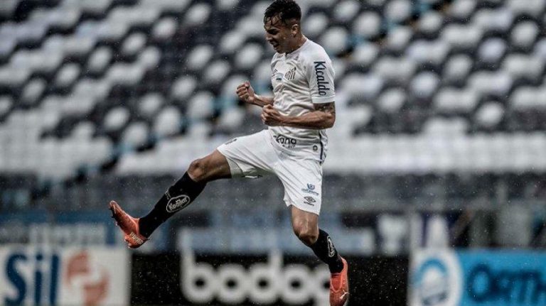 Juventus dan AC Milan Bersaing Dapatkan Bintang Muda Brasil Kaio Jorge