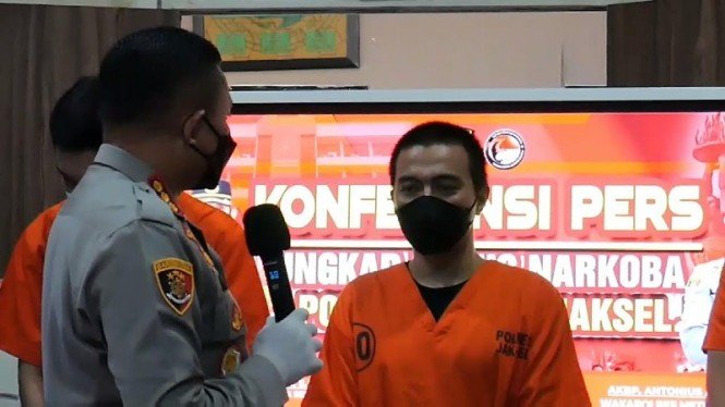 
 Ditangkap di Bogor, Rapper Derry “Neo” Edarkan Ganja 59,8 Gram